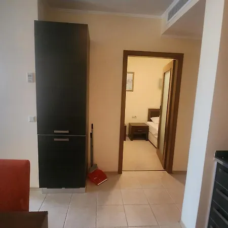 Apartment Black Sea 4 *