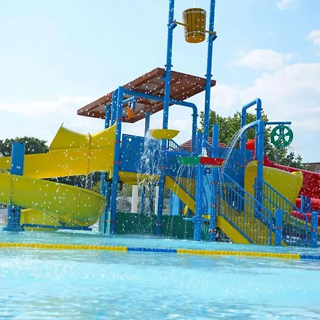 Apartment Black Sea 4 *